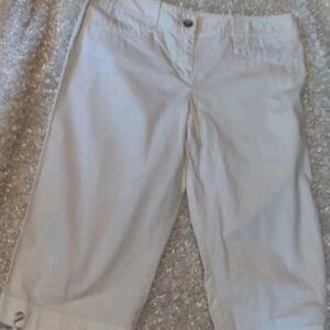 Women's Anne Taylor White Capri Pants Size 12 Pockets And Tie Detail EUC
